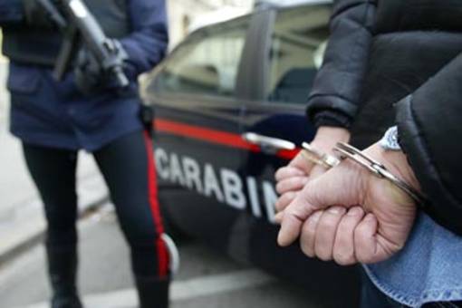 arresto-carabinieri-radiobussola